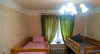Гостиница Славный Хостел Самара Кровать в общем номере для мужчин и женщин с 8 кроватями-1